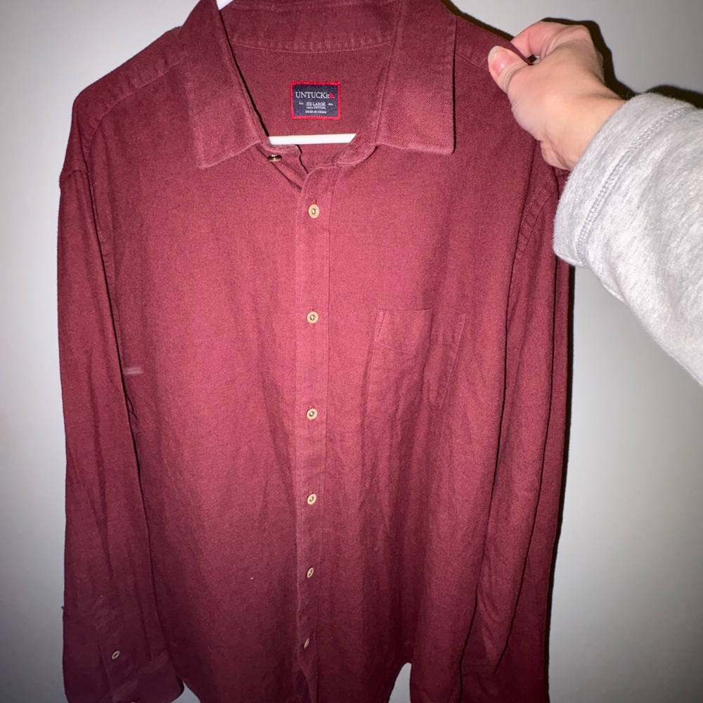 UNTUCKit Men's Button-Down Shirt in Burgundy Red